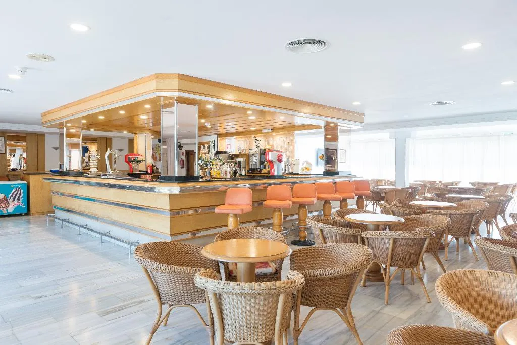 Bar, Aparthotel Alcudia Beach, Majorca