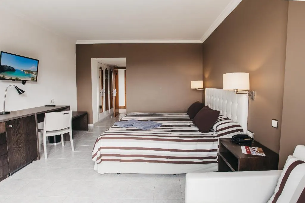 SUITE ONE BEDROOM Room, Minura Cala Galdana & Apartamentos d´Aljandar, Menorca