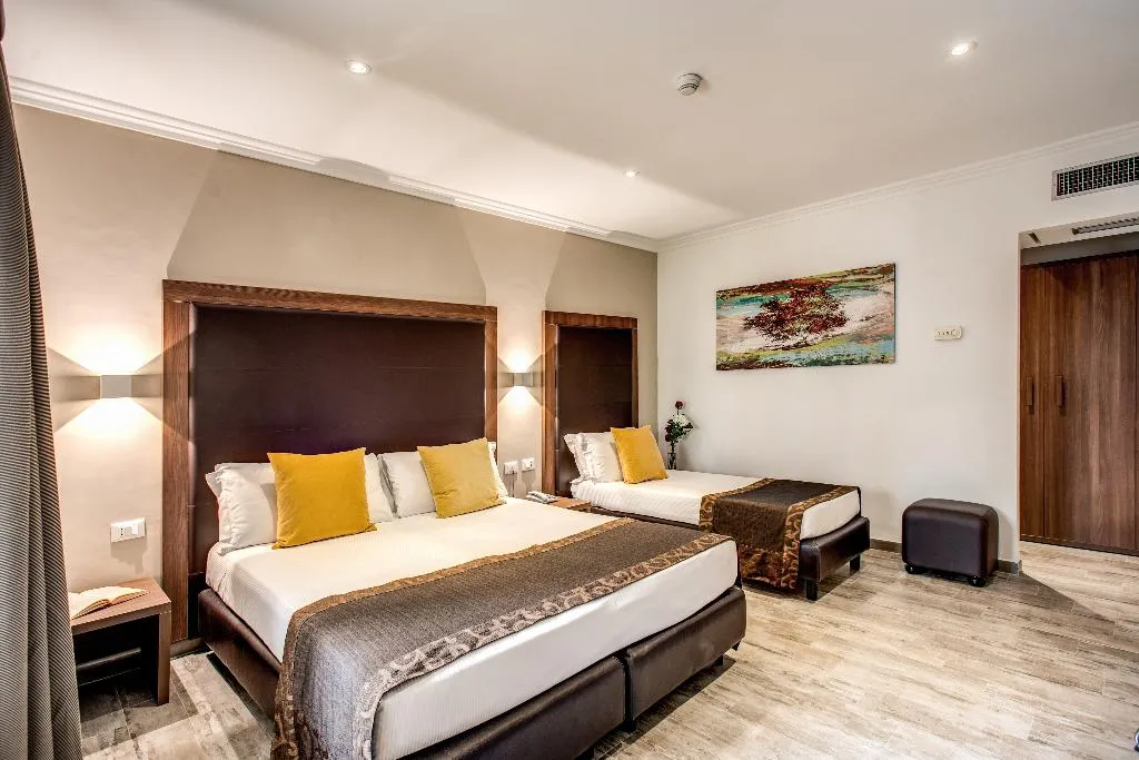 TRIPLE DELUXE Room, Rome Garden, Rome