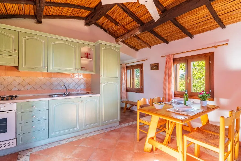 APARTMENT CAPACITY 4 Room, Appartamenti Tiffany, Olbia