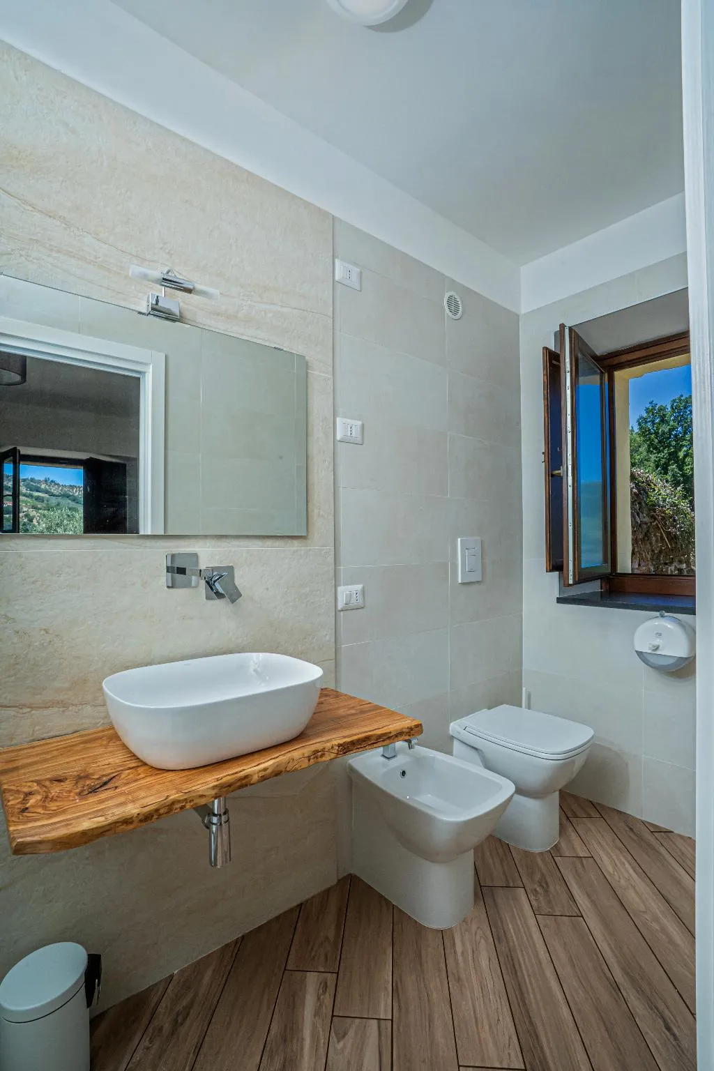 DOUBLE SUPERIOR CAPACITY 3 Room, Le Querce Farmhouse, Naples