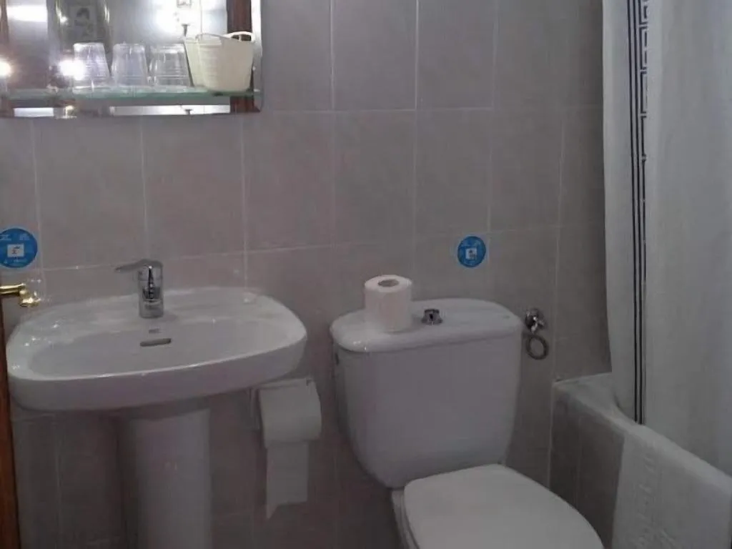 Room, Hostal Esmeralda, Madrid