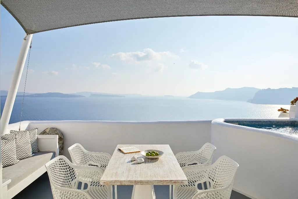 SUITE STANDARD Room, La Perla Villas and Suites, Santorini