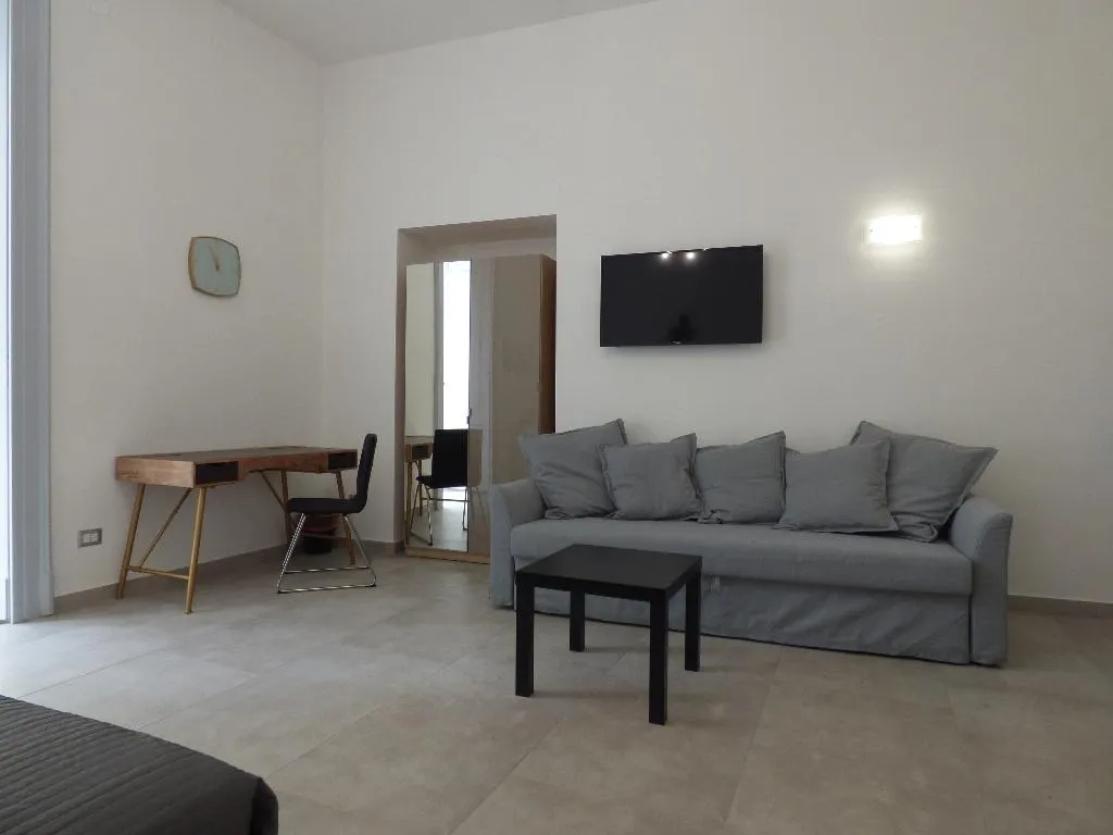 JUNIOR SUITE STANDARD Room, B&B Monteoliveto 33, Naples