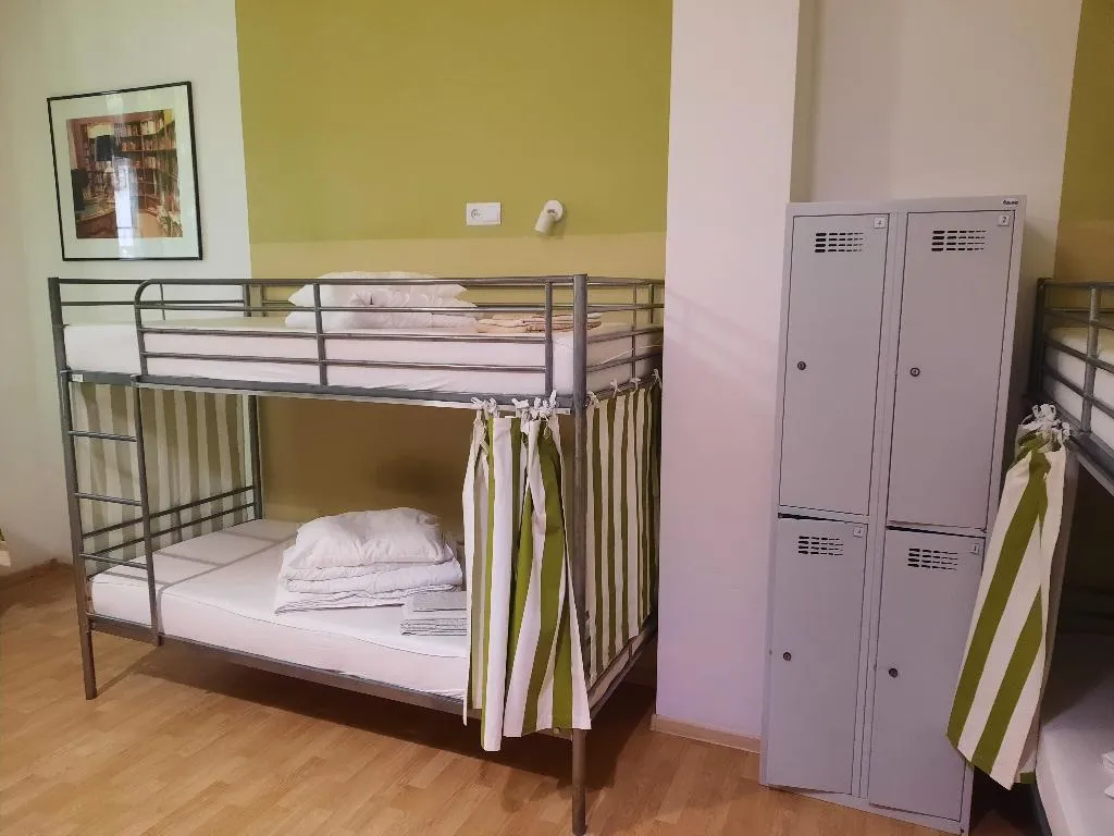 Bed in dormitory MALE ROOM Room, Lorf Hostel&Coffee, Krakow