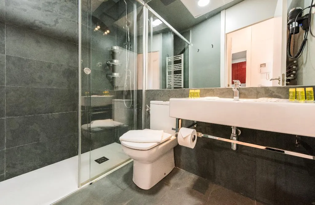 APARTMENT CAPACITY 4 ONE BEDROOM Room, Apartamentos Madrid Puerta del Sol, Madrid