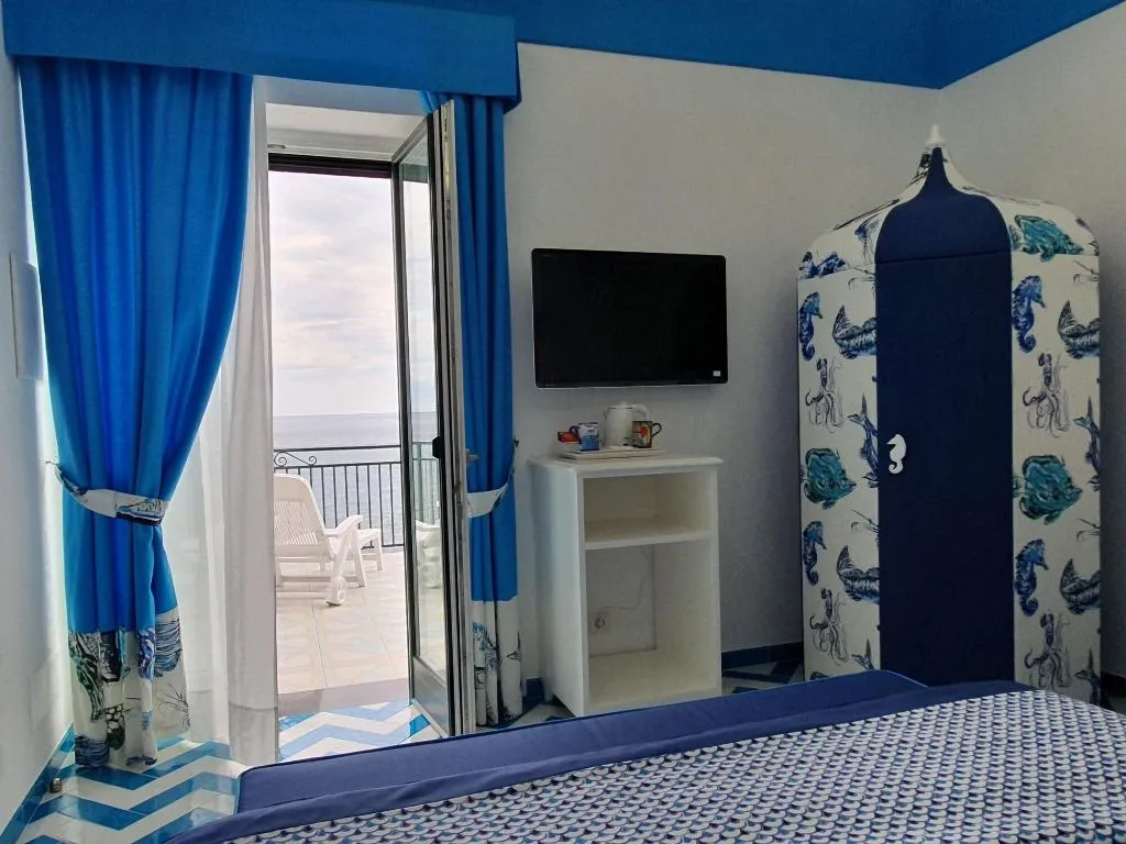 Room, Villa Maria Pia, Naples