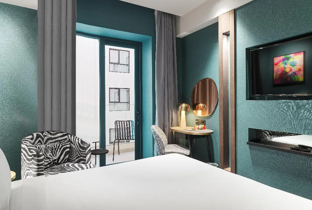 DOUBLE STANDARD Room, NYX Esperia Palace Athens by Leonardo Hotels, Athens