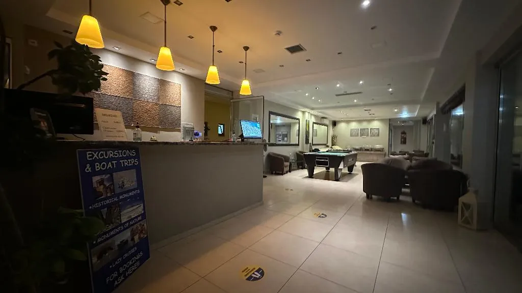 Lobby, Maria Lambis, Crete