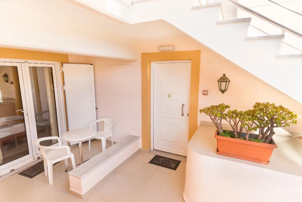STUDIO ECONOMY Room, Artemis Apartments, Crete