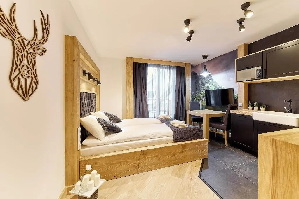 Room, ApartHotel Giewont, Krakow
