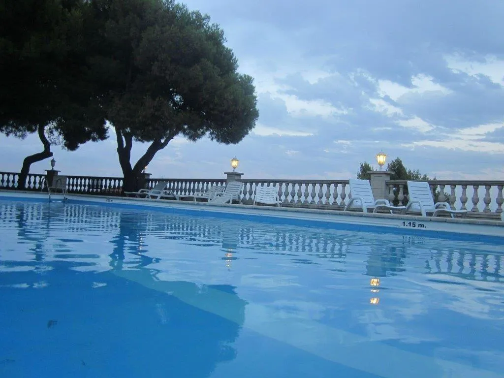 Pool, El Castell Hotel, Barcelona