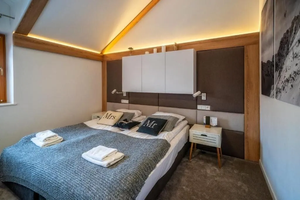 Room, ApartHotel Giewont, Krakow