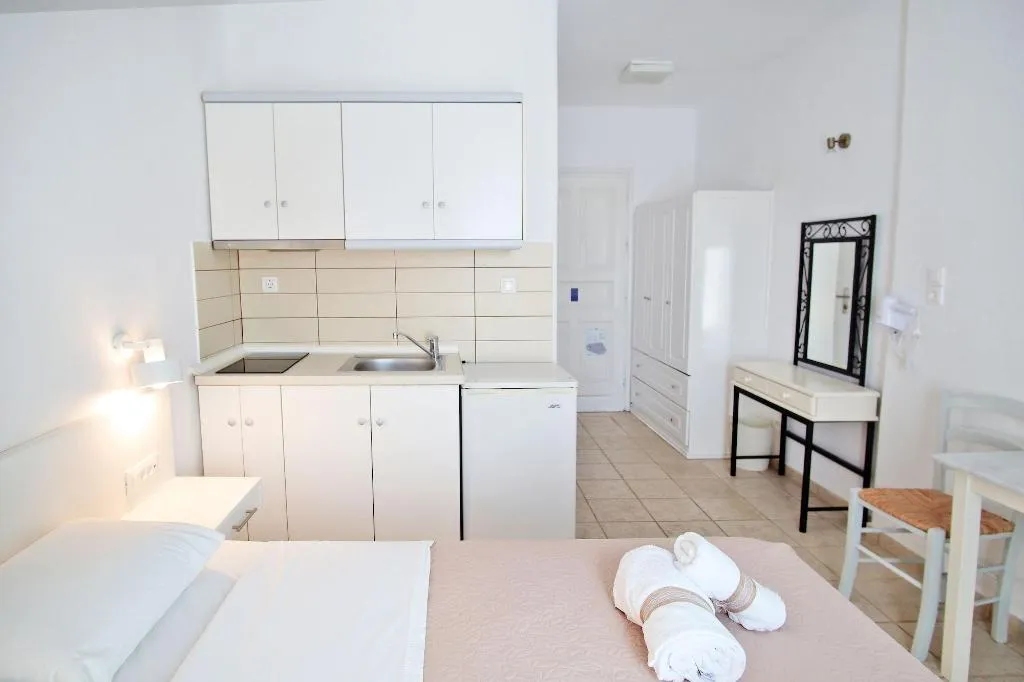 Room, Kritikakis Village Apartments, Santorini