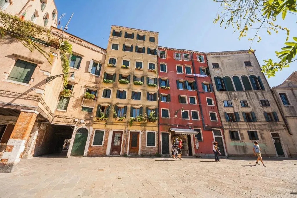 General view, Ca' Rialto House, Venice
