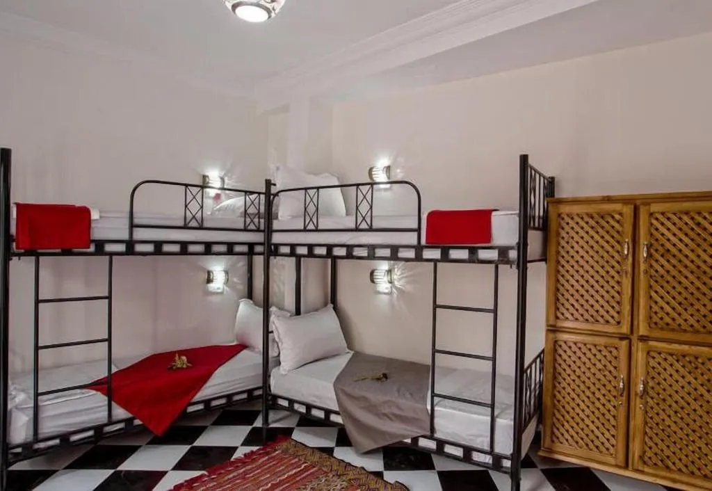 Room, Amour d'auberge, Marrakech