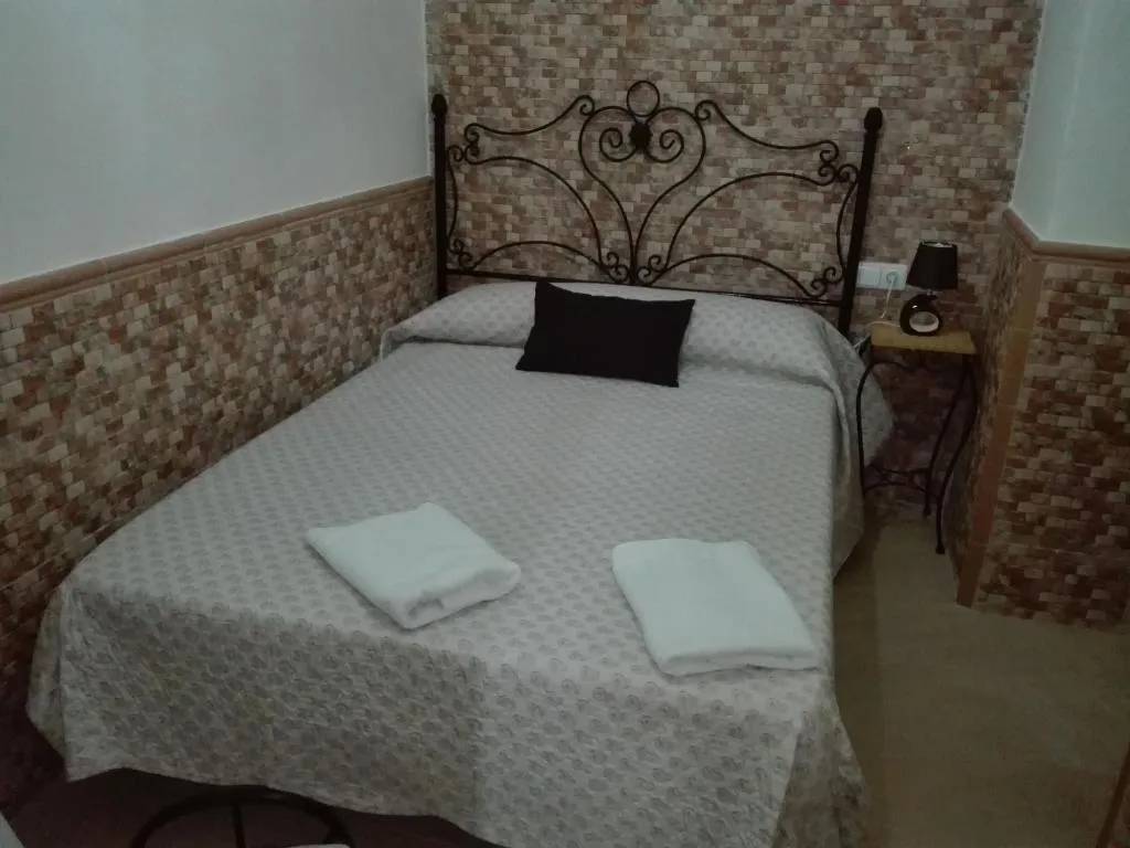 Room, Pensión Javier, Seville