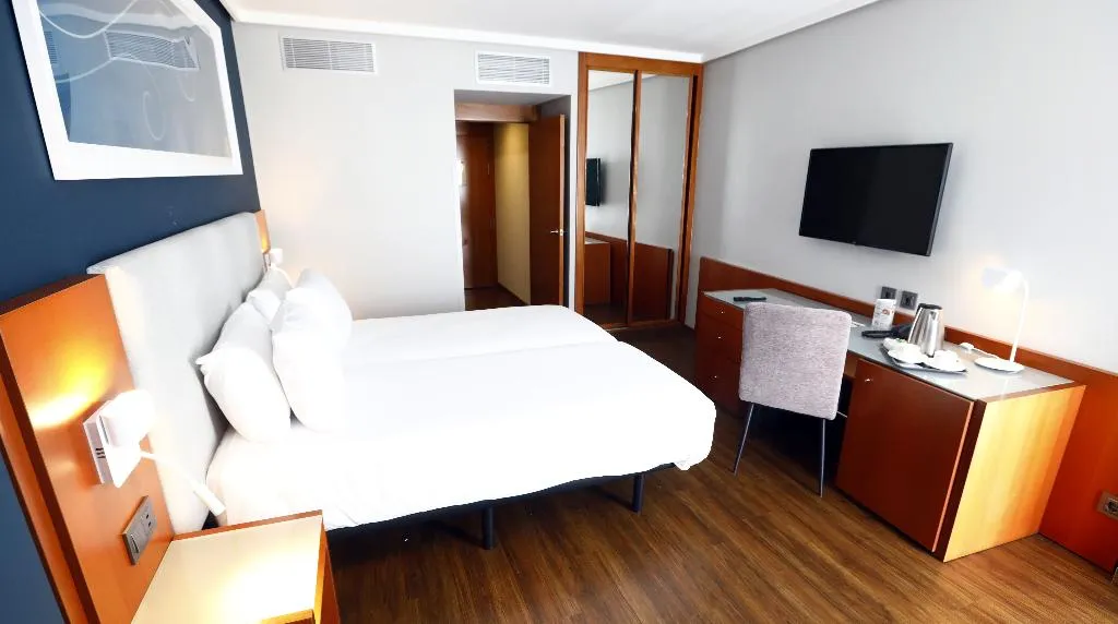 TWIN STANDARD Room, Travelodge Madrid Coslada Aeropuerto, Madrid