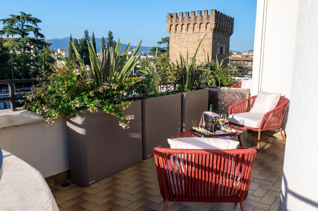 Double or Twin DELUXE WITH BALCONY Room, Starhotels Michelangelo Firenze, Florence