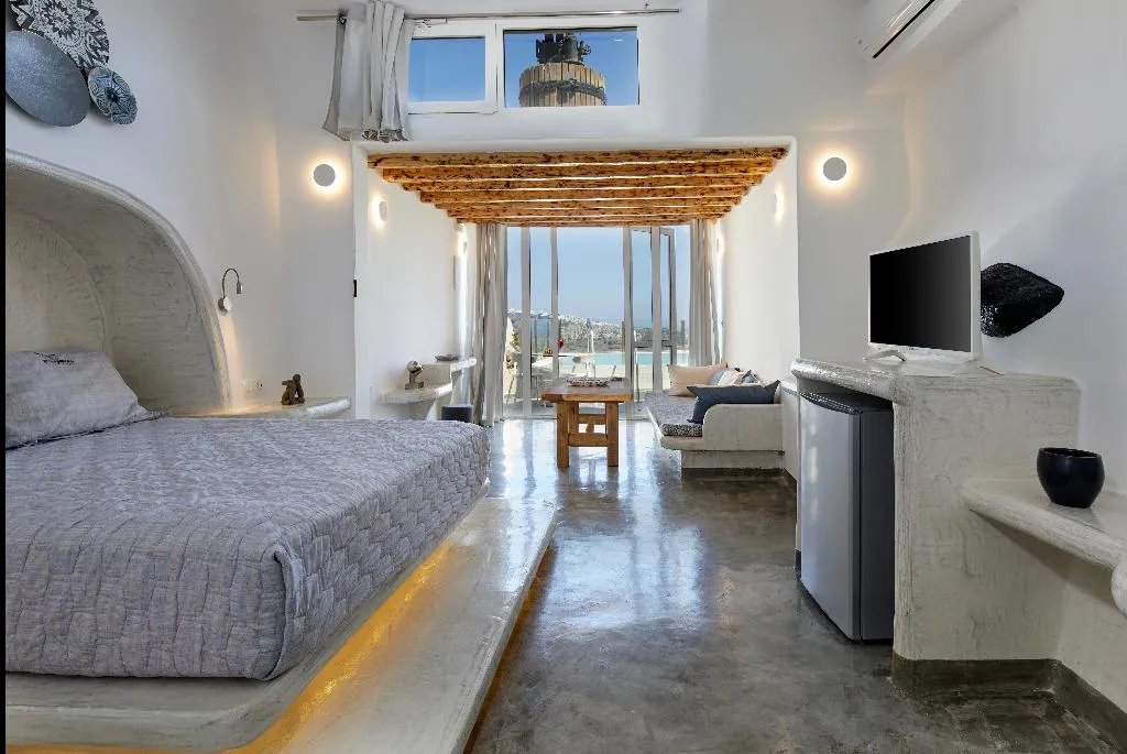 SUITE SEA VIEW WITH PRIVATE POOL Room, Suites of the Gods Cave Spa, Santorini