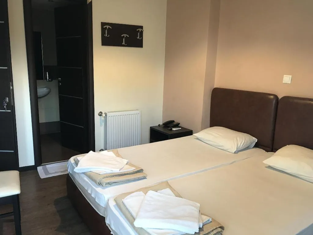 Room, Pella Inn Hostel, Athens