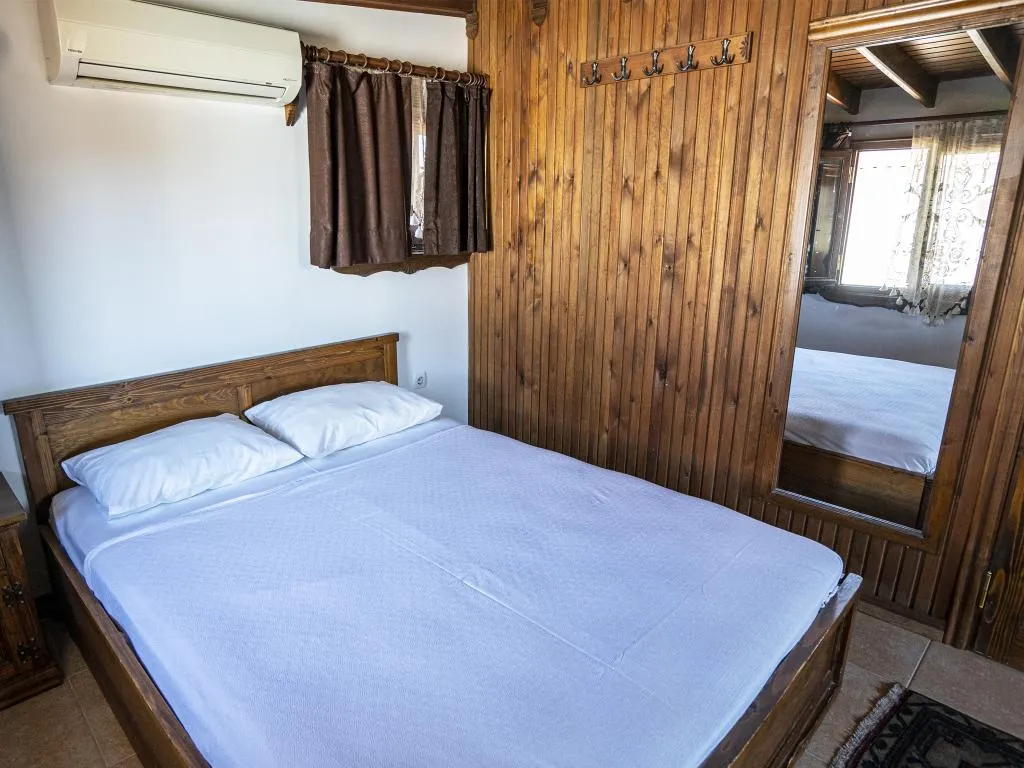 TRIPLE STANDARD Room, Ayisigi Otel, Izmir