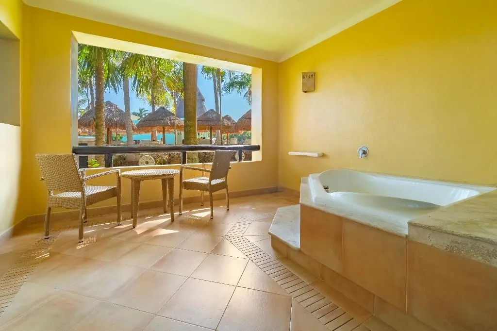 JUNIOR SUITE SUPERIOR Room, Iberostar Selection Paraiso Lindo All Inclusive, Cancun Area