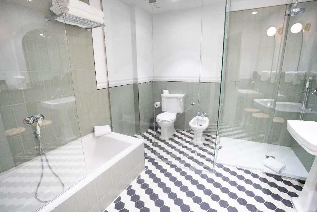 JUNIOR SUITE STANDARD Room, Soho Boutique Congreso, Madrid