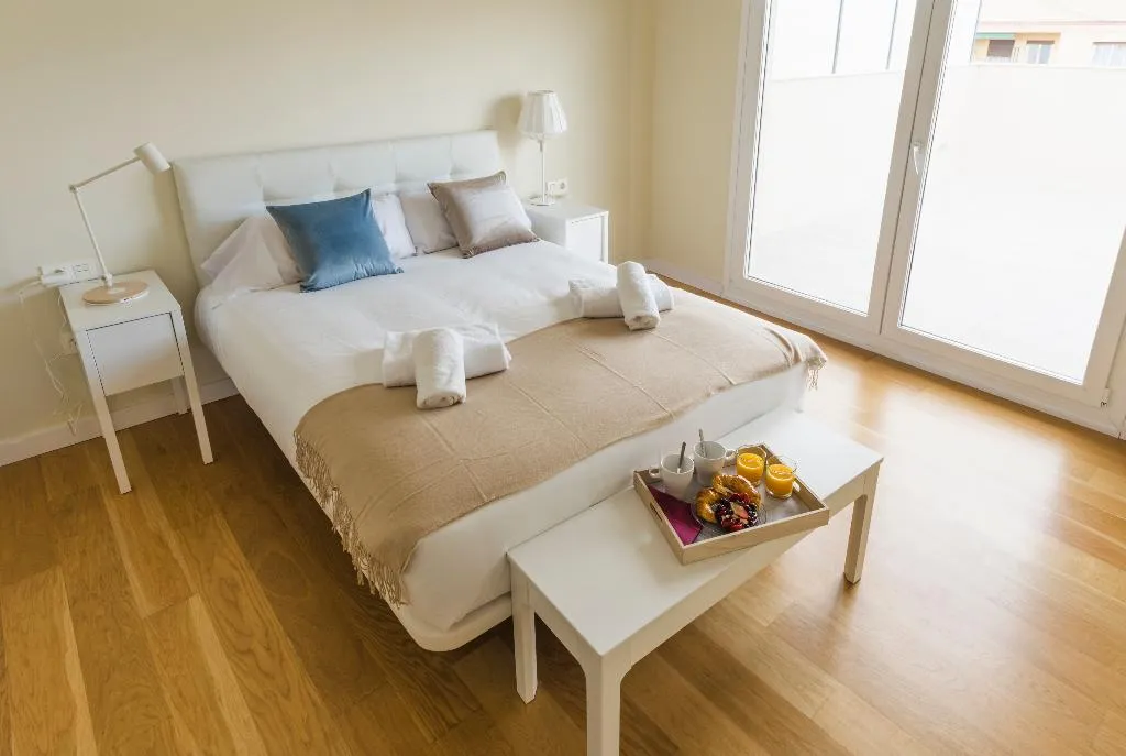 APARTMENT CAPACITY 8 THREE BEDROOMS Room, HQ Rooms San Vicente, Valencia