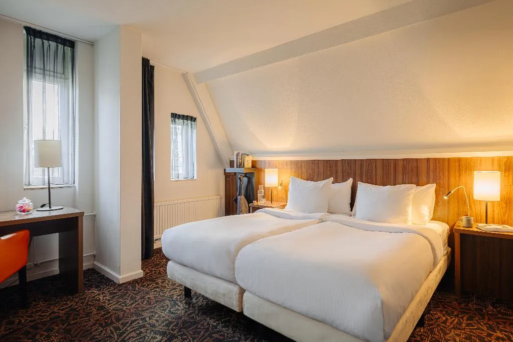 TRIPLE COMFORT Room, Leonardo Eden Hotel Amsterdam City Center, Amsterdam