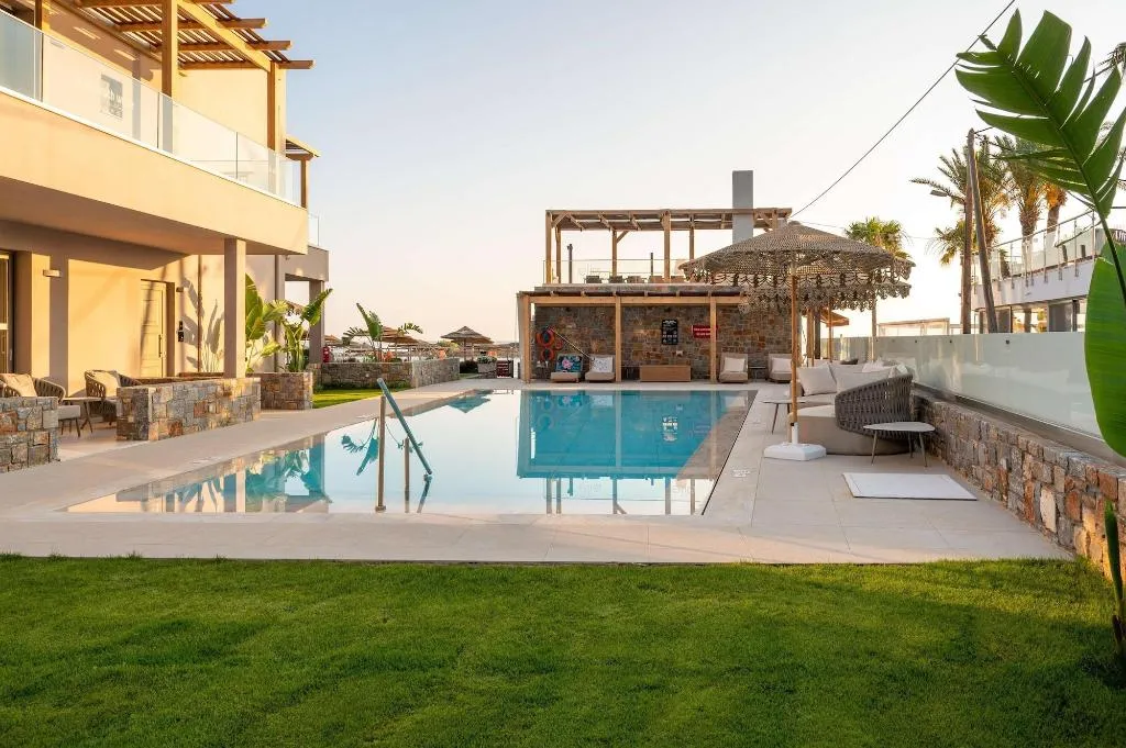 Sports and Entertainment, High Beach White, Crete