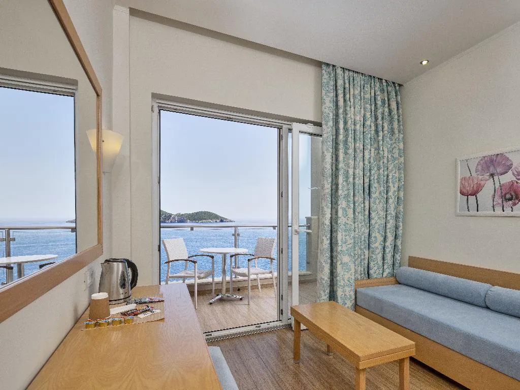 Double or Twin SUPERIOR Room, Akrotiri Beach, Corfu