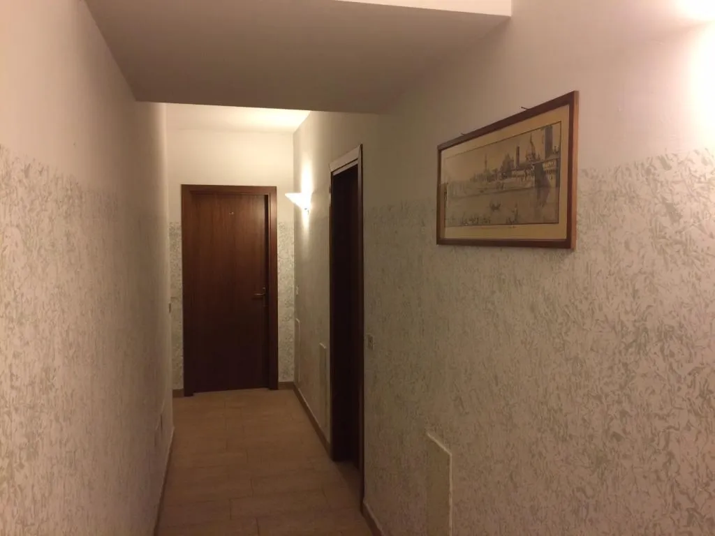 Room, Gemini City Centre Studios, Florence