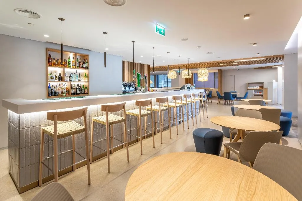 Bar, Holiday Inn Lisboa, Lisbon