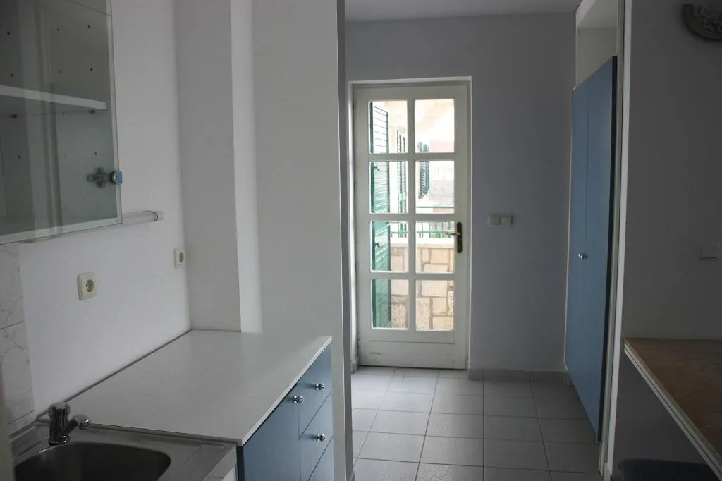 Room, Ivan, Split
