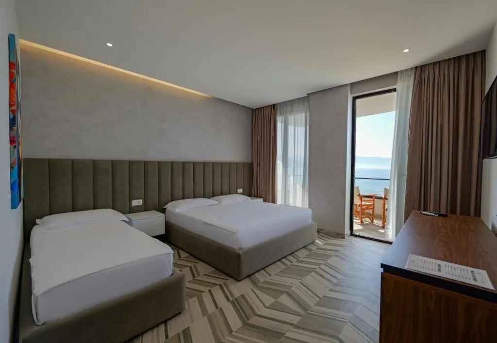 TRIPLE SUPERIOR Room, Sea & Sand Hotel, Kavaje