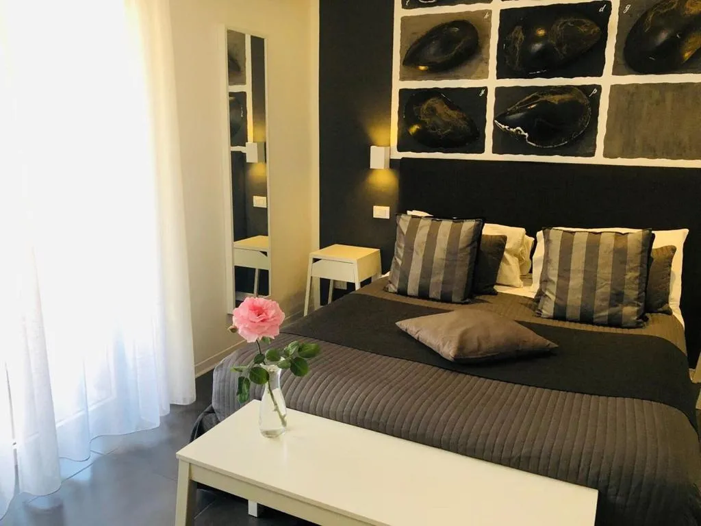 Room, Antichi Colori, Palermo