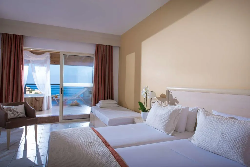 Double or Twin WITH JACUZZI Room, Blue Bay Resort Hotel, Crete