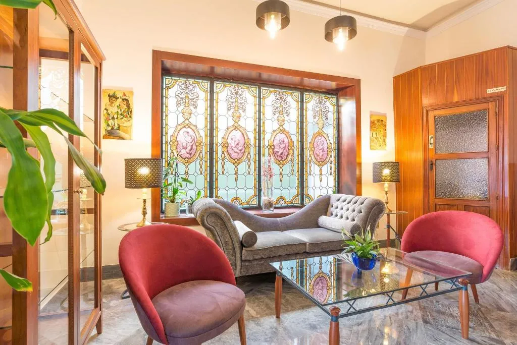 Lobby, California, Costa Del Sol