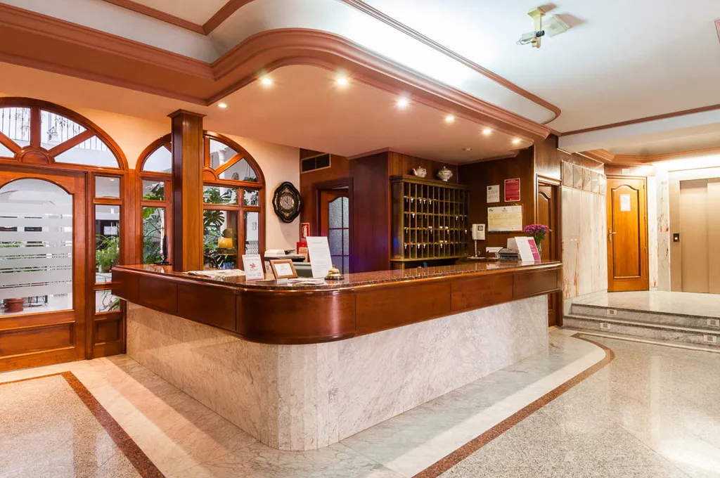 Lobby, Victoria, Andalucia