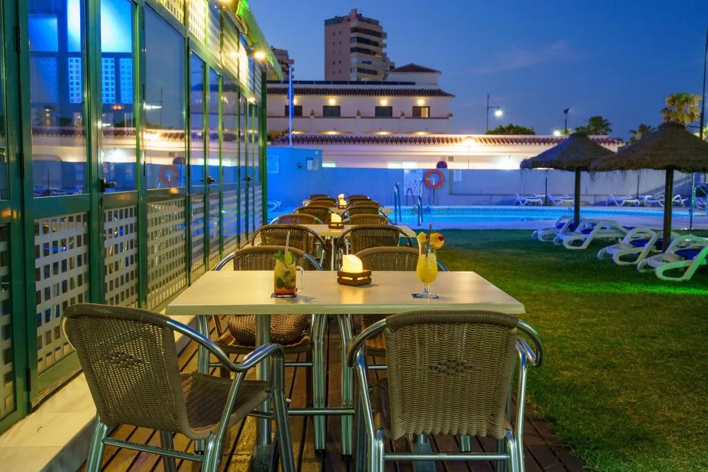 Bar, Isabel, Costa Del Sol