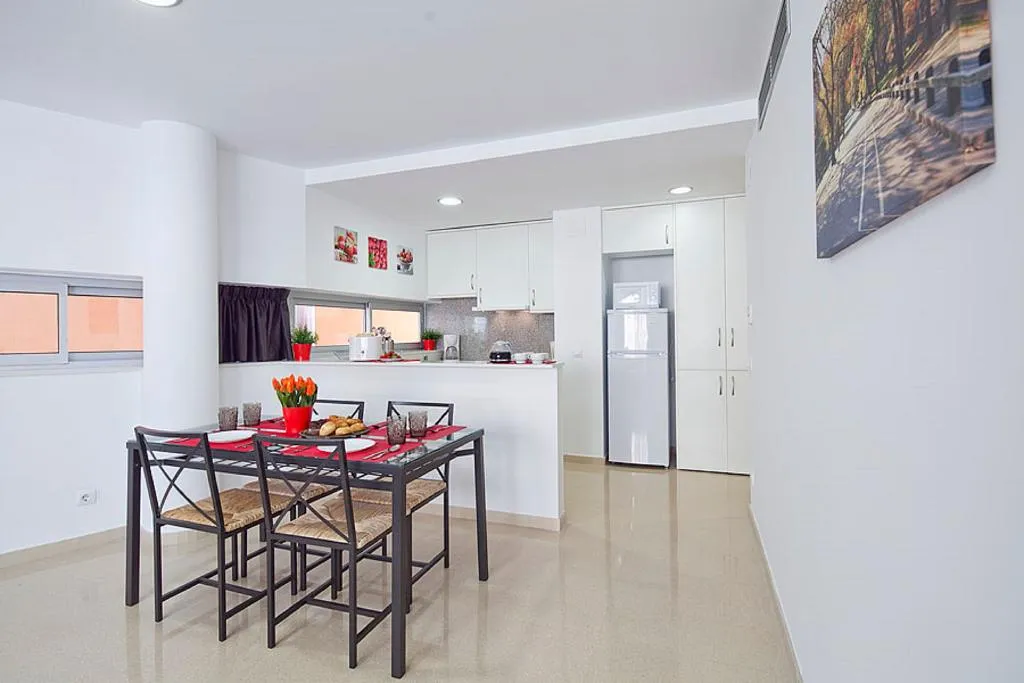 APARTMENT ONE BEDROOM Room, Charmsuites Paralel, Barcelona