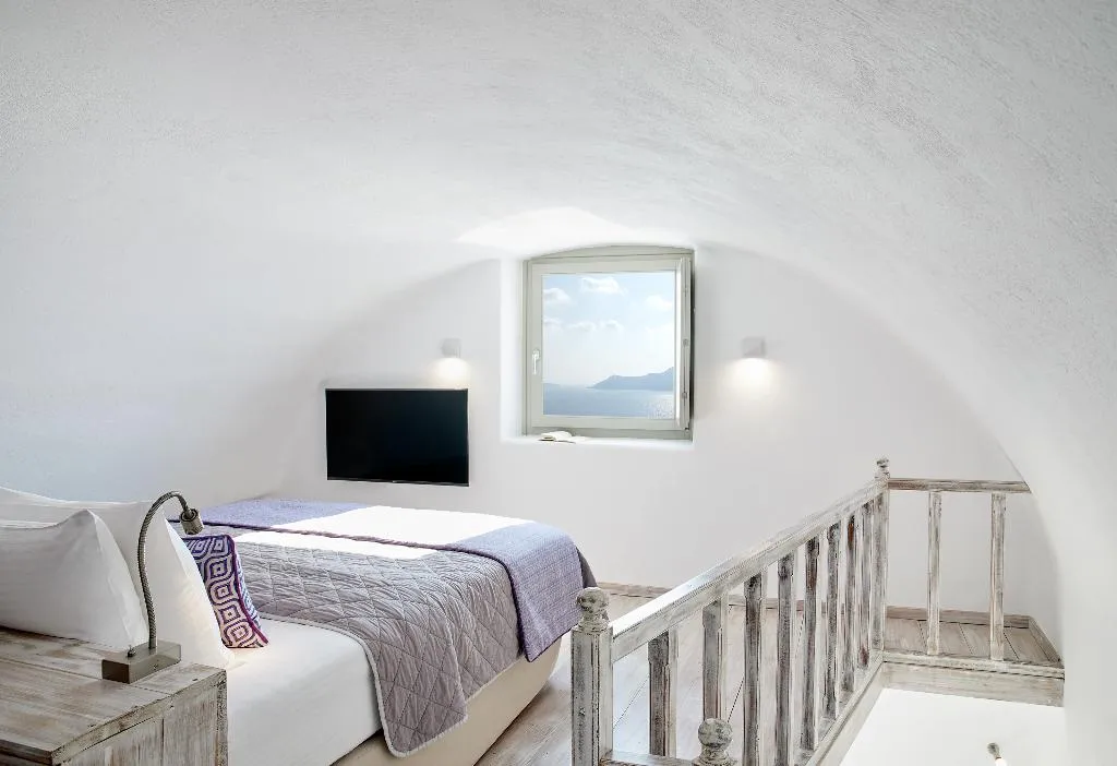 General view, La Perla Villas and Suites, Santorini