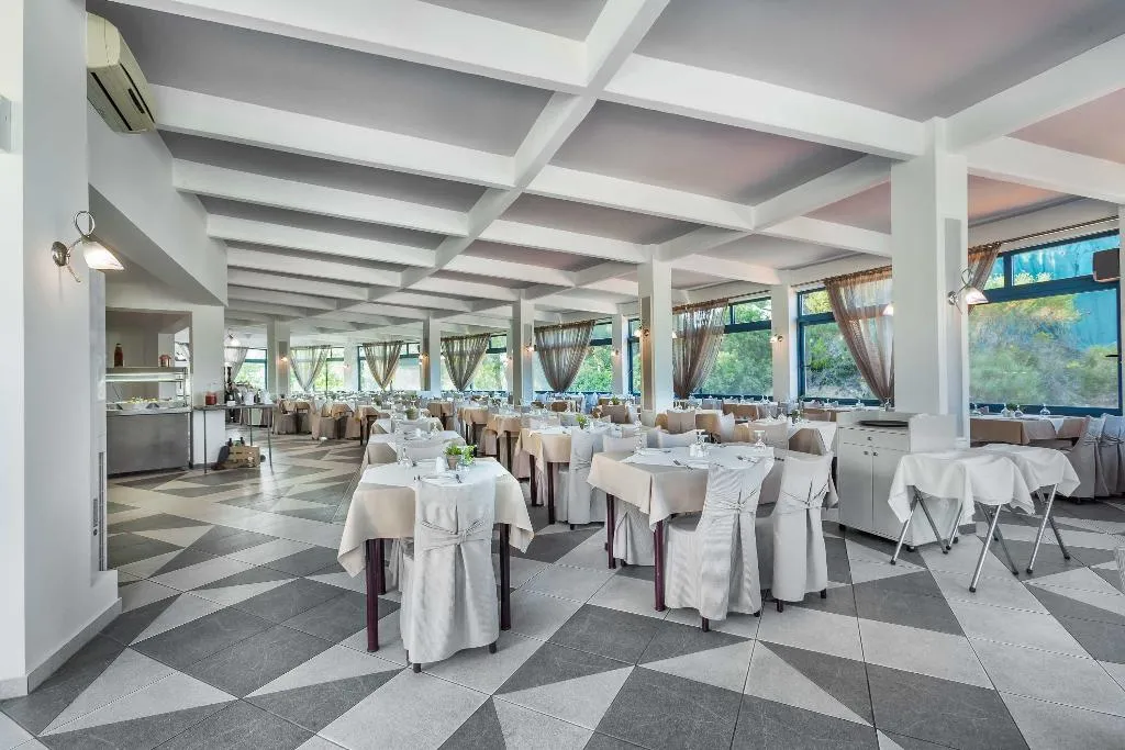 Restaurant, Atrium, Halkidiki