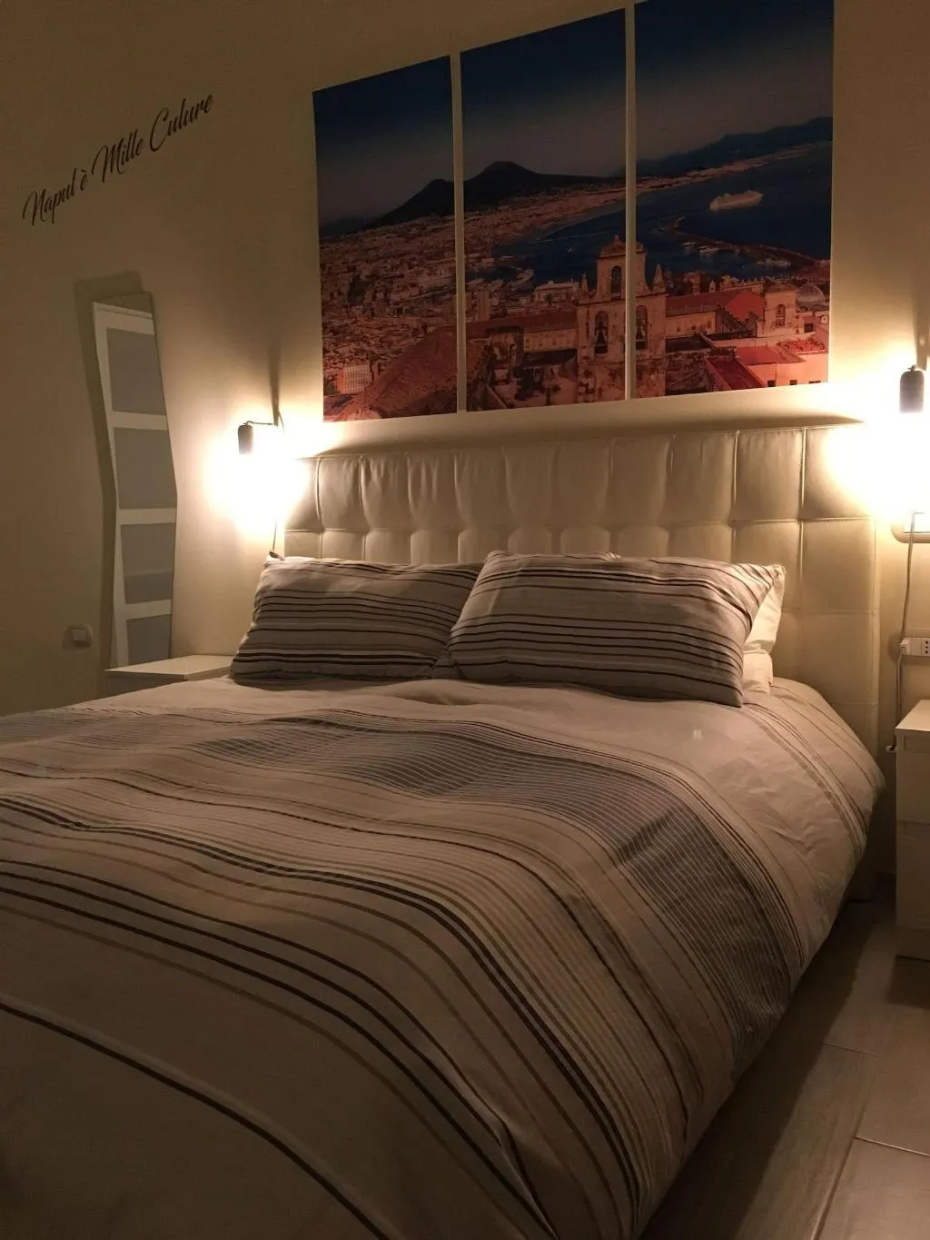 Room, Morra's Home, Naples
