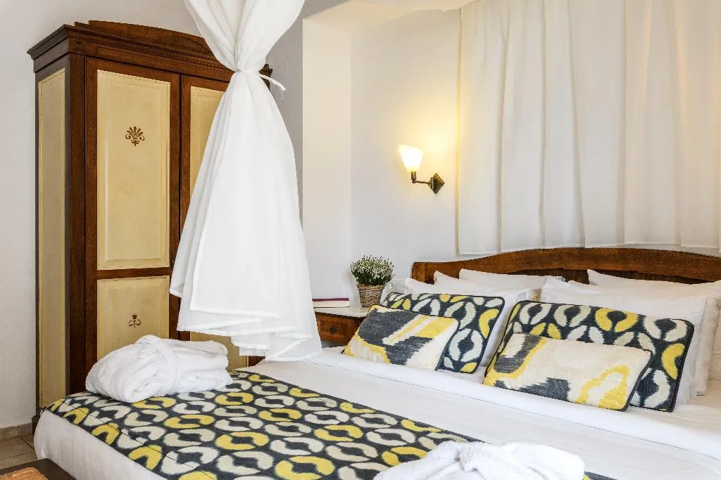 DOUBLE DELUXE WITH JACUZZI Room, Pelican Bay Art, Mykonos