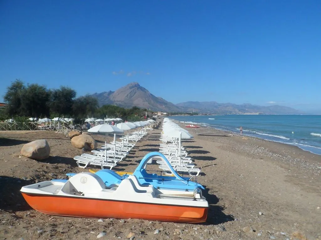 Beach, Mclub Acacia Resort, Palermo