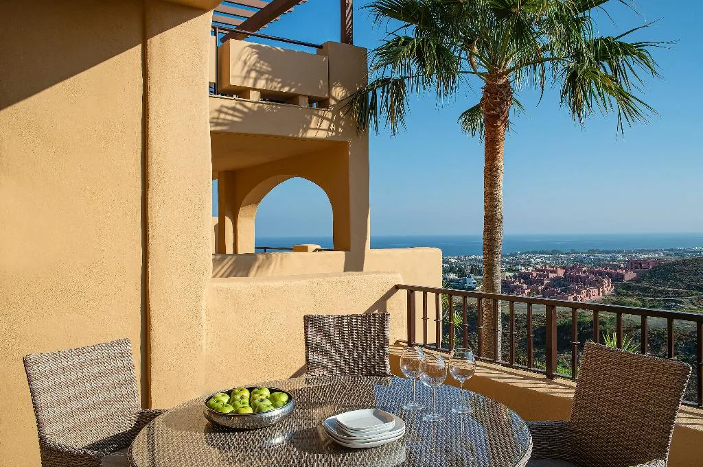 APARTMENT TWO BEDROOMS Room, Quartiers Marbella Apartments, Costa Del Sol