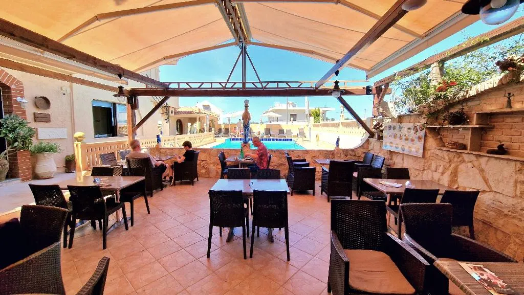 Lobby, Erato, Crete