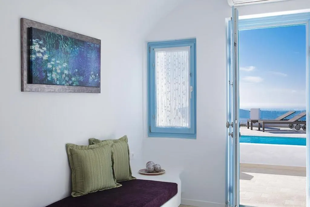 SUITE STANDARD Room, Above Blue Suites, Santorini